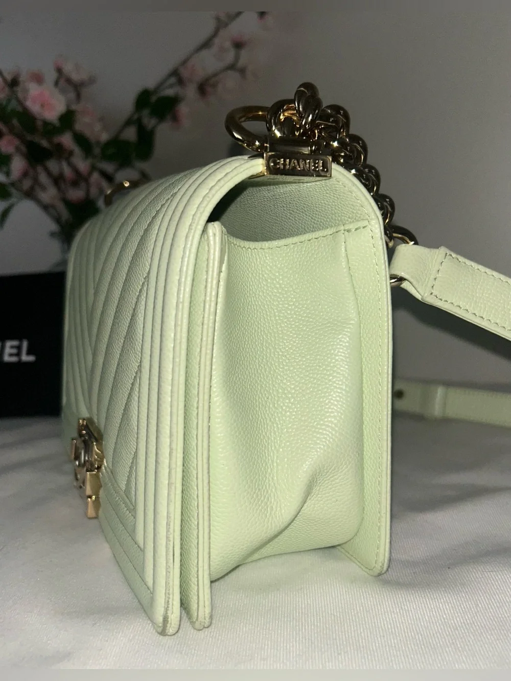 🩷TRADE🩷CHANEL Medium Boy Flap Bag Quilted Caviar Leather Light Green - Picture 8 of 16